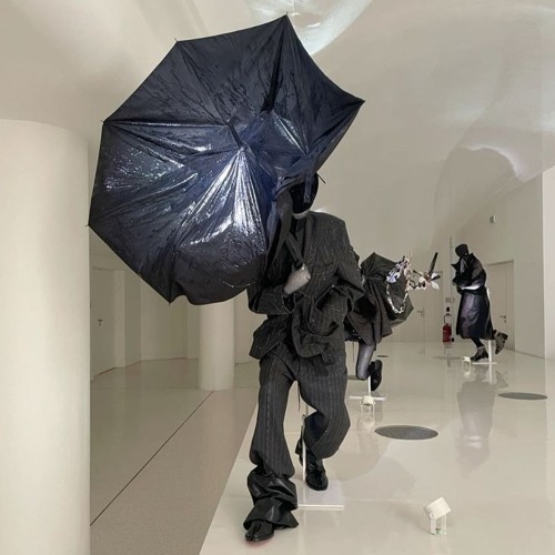 Maison Margeila Umbrella (@3nalog)