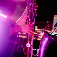 GN-∆lon for contrabass clarinet & electronics