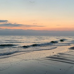 Evening Baltic Sea With Waves Close Zoom H5
