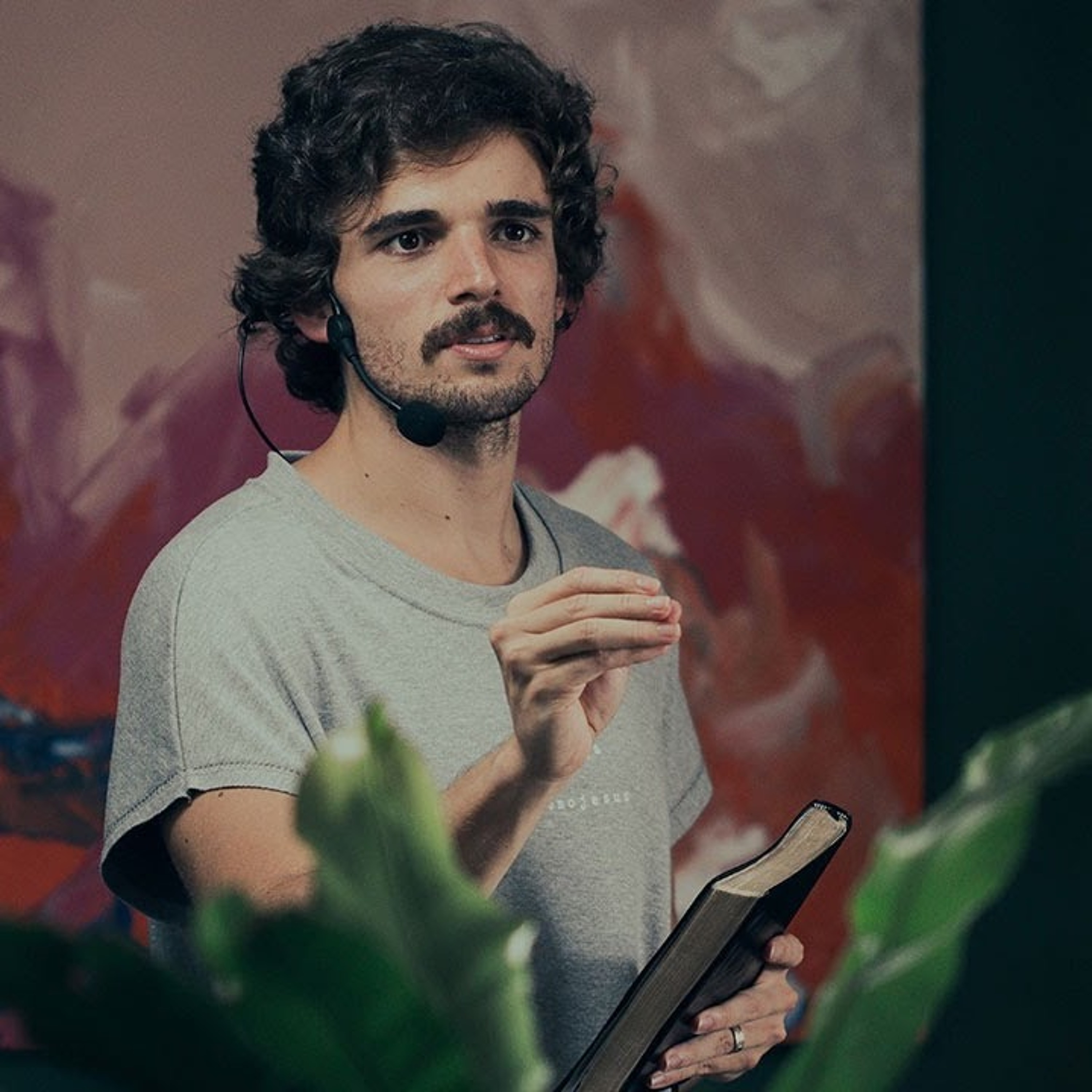 O ESSENCIAL NÃO ESTÁ NO TEMPLO - VICTOR AZEVEDO (série: dois ou mais...) episode artwork