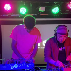 brokenpinkumbrella and WEI EN LIVE at Toronto EMOM