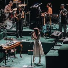 “How” transition to “Bambi” Clairo Live