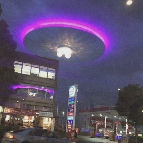 sp@ce shuttle [prod. space race + cruzgod + juannib]