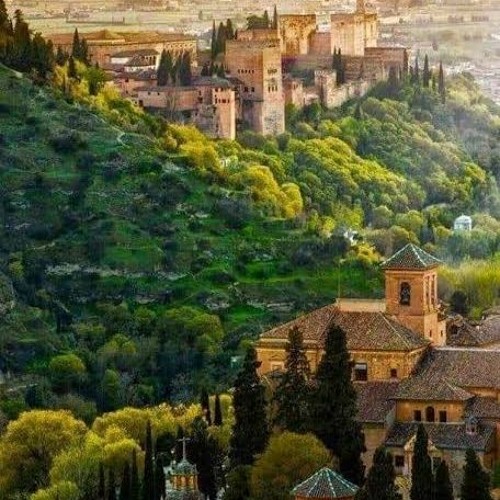 في رثاء الأندلس (لكل شئٍ إذا ما تمَّ نُقْصانُ)  |  أبو البقاء الرندي
