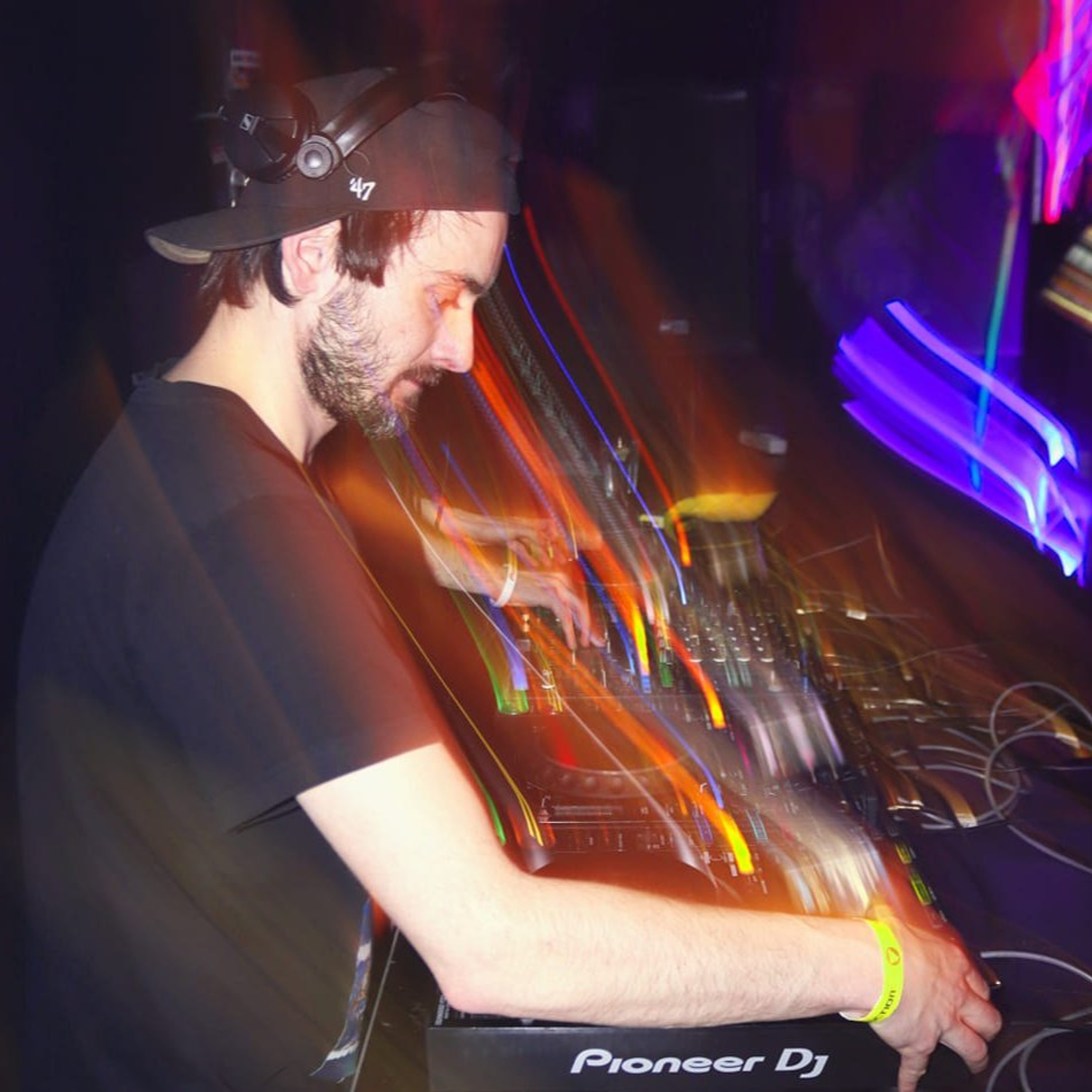DJ Houba - Dirty Waves episode artwork