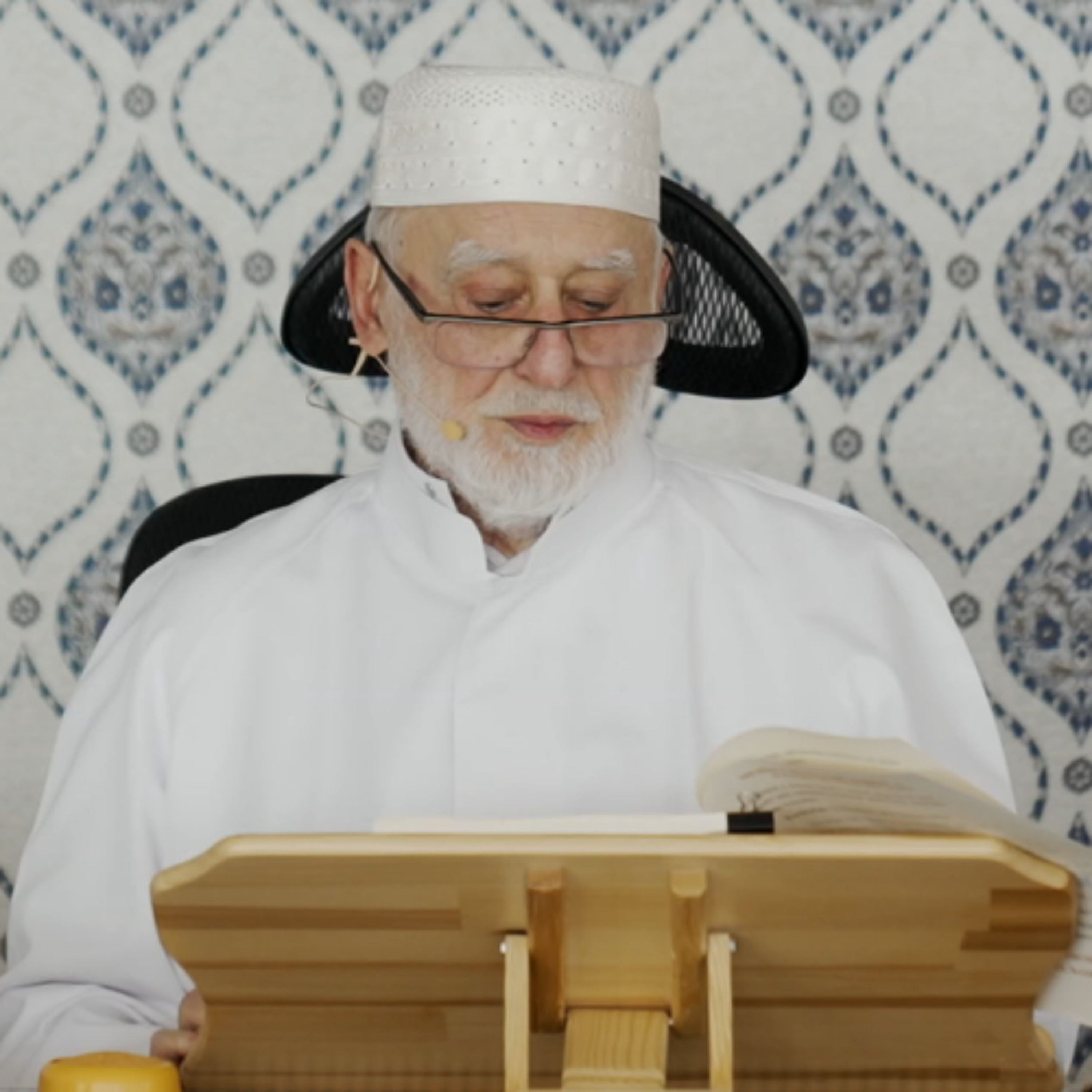 Emsâlsiz Örnek Şahsiyet - Osman Nuri Topbaş episode artwork