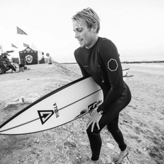 J'ai surfé contre Kelly Slater... Gatien Delahaye raconte