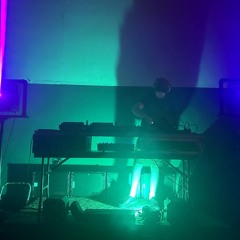 SHOW NIGHT