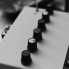 hex schmidt trigger thing live-processed with Csound