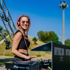Pretty Pink at NATURE ONE Streaming-Weekend 2021