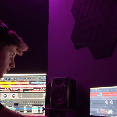 hard techno set (special closing)