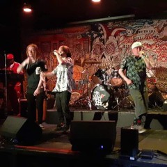 Makin Money Moves (feat. Blaw Blaw, Kupo8000)