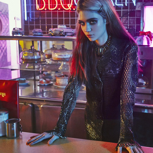 Stream Butterfly (Grimes Cover Instrumental) by SAERAN Listen