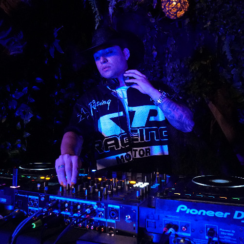 # 71 House DJ Set On Tulum Beach By Juliani de PiNE | Tulum DJ Academy