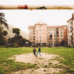 MILLE VOTE ANCORA Rocco Hunt E le voci di chi ha giudicato ritornano nella mia testa Mi dicevano: "