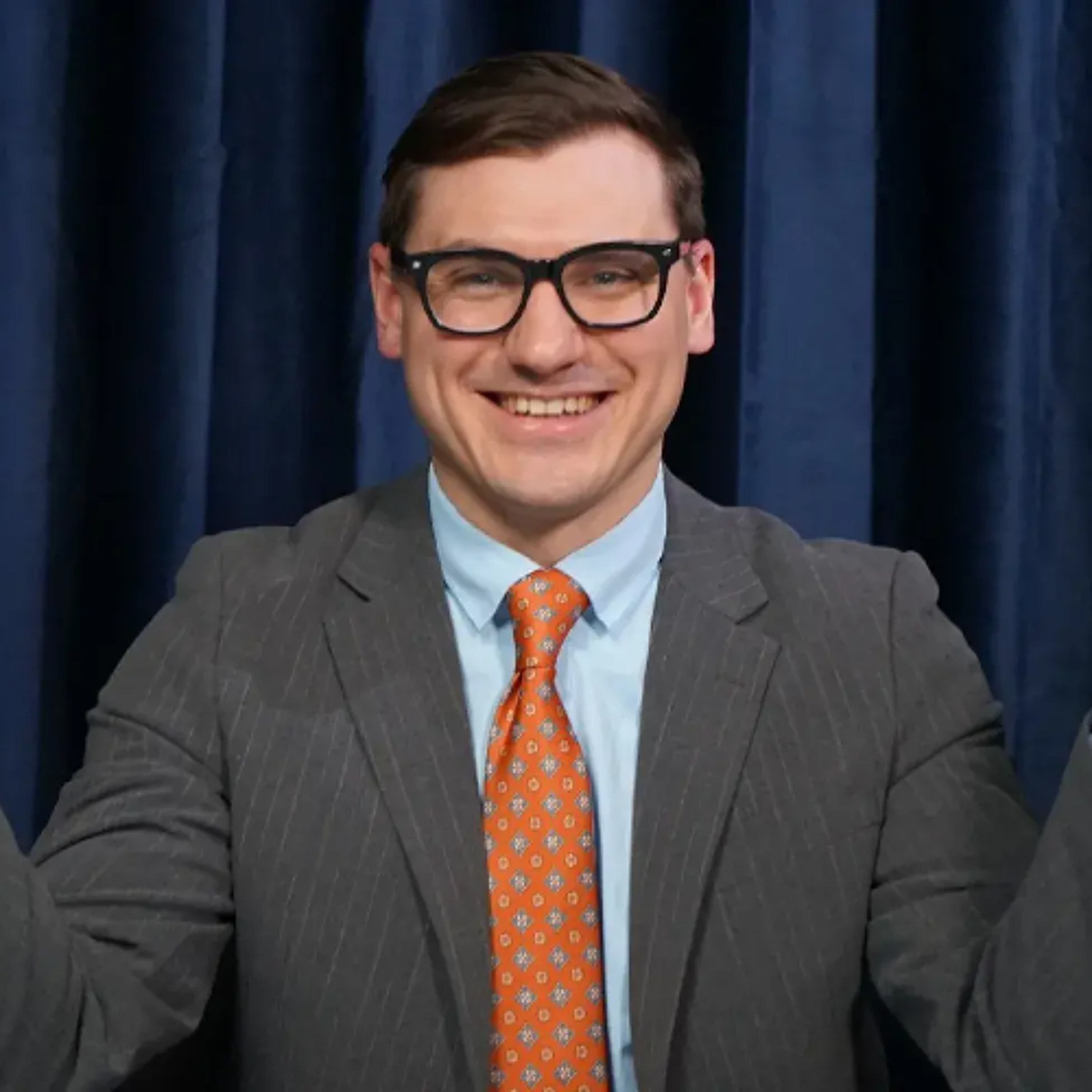 Арцём Бруханю Гульня спісаў: хто ідзе ў КР і ў чым прайграюць тыя, хто не ідзе на выбары