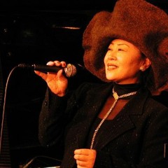 Unknown Japanese jazz trio play several songs, some featuring singer Mari Nakamoto