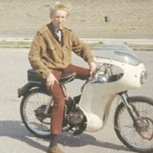 Fully automated luxury space communism