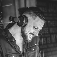 Live_QG_Fred-Birthday_Retro