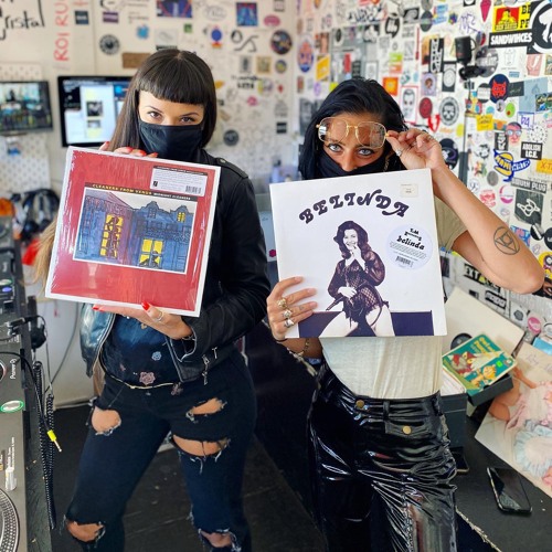 Totally Corrupt with Kristine Barilli and guest Ria Bird @ The Lot Radio 09 - 22 - 2020