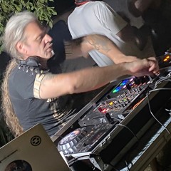 DJ Night Con D.Maurice J.