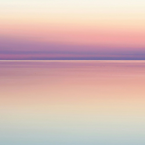 ⟐ SKY TONES ∞ Of a Blue Land ∴