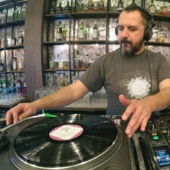 Julian M - Melodika 01 @ Terente's Brewhouse (15.11.25) - Chill Groovy Vinyl Set