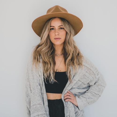 Proton Radio // The Purr Showcase #093 Laure