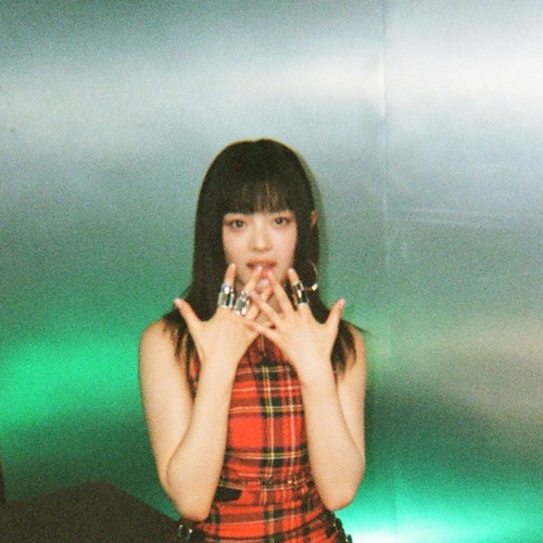 'Lucky' HANNI (Lee Mujin Service)