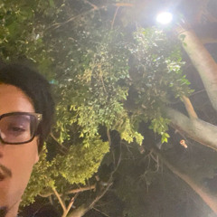 Bruce Wayne (@taleslink)