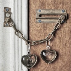 L o a t h e ༝༚༝༚Y a