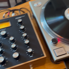 Live DJ set recordings - listening / chill