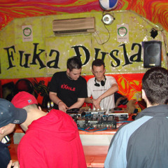 Bee Vs Pseehaw - Tranceport @ Fuka Djusla (14.10.2004)