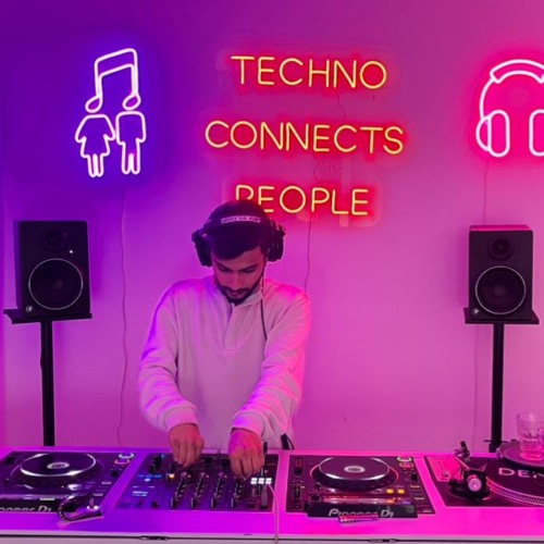 TECHNO MIX 140 TO 136 BPM