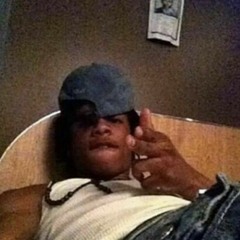she feeling sexy sending pictures to my phone !