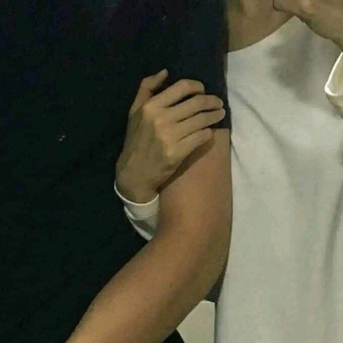 مخطرتش علي بالك يوم تسأل عني ! ❤️