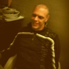 ßtéf@n - TECHNO-cally it’s MELODIC DARK INDIE DISCO to DANCE at HOUSE