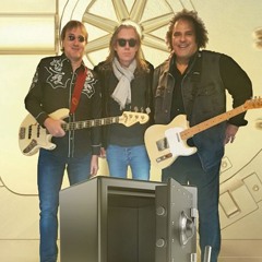 "Lap Of The Gods" Queen 1974 Remake by Fat Wallet Band