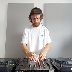 "How We Chill": Mixcast Vol. 01