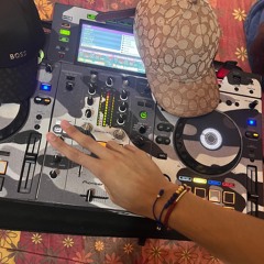 UN POQUITO DTODITO - BY MATIAS ZAPATA