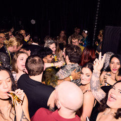 A Drop of Decadence, new years crowd