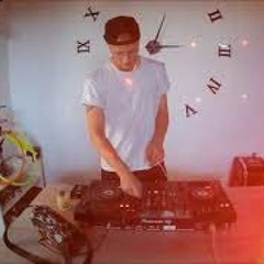 Bootleg/ Tech House Mix of popular Song