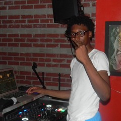 AYO DEEJAY TRAVV