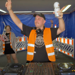 Dj Fucks Himself | DASLABOR