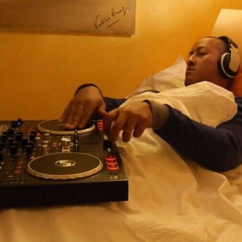 ROOM_01 (Minimal / Deep tech house)