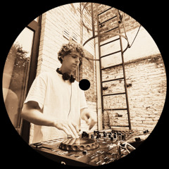 Premiere: Lars van Acker - Back to the Beat