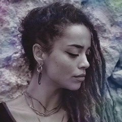 Curiosities 011 - Cici