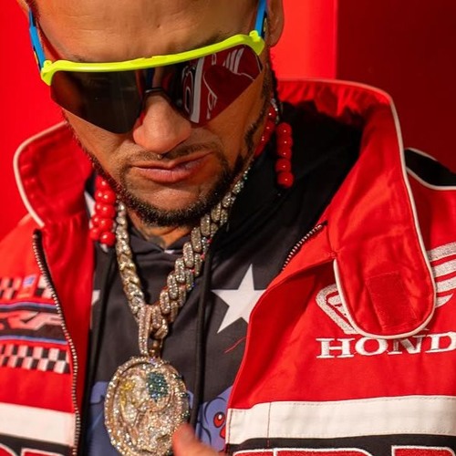 Stream RiFF RAFF Ft. Gucci Mane - Ain't No Middle Of The