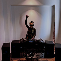 Progressive Techno by Flora Fox