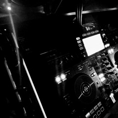 TECHNO 004